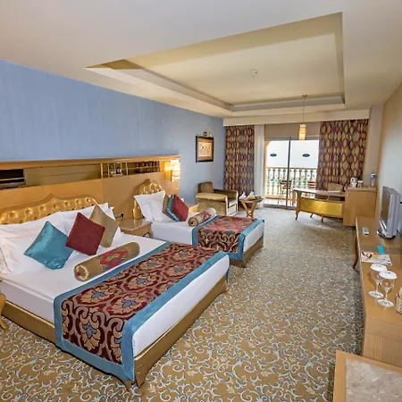 Курортный комплекс Royal Palace 5*