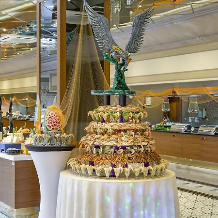 Курортный комплекс Royal Palace 5*