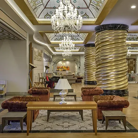 Royal Palace 5*