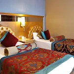 Royal Palace 5*