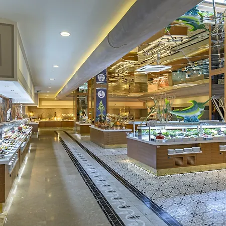 Semesteranläggning (resort) Royal Palace