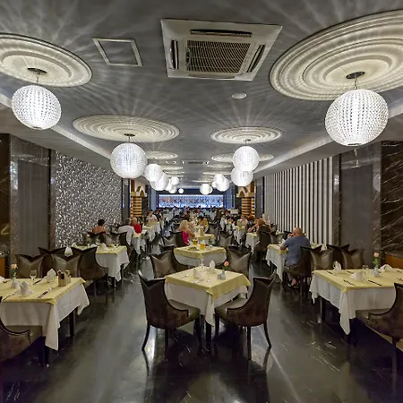 Royal Palace 5*