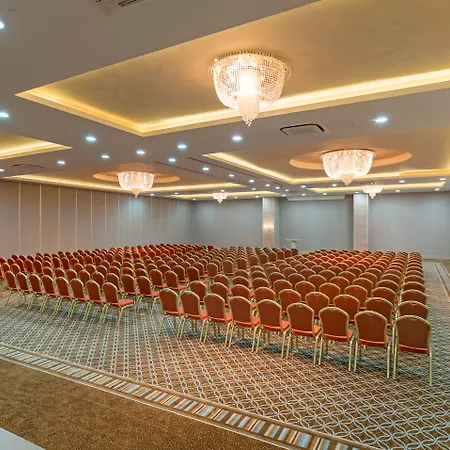 Royal Palace 5*