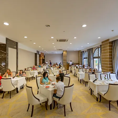 Royal Palace 5*